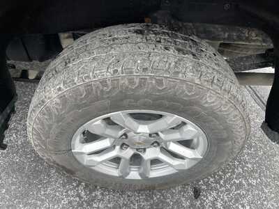 2023 Chevrolet 1500 Ext Cab, $38000.00. Photo 7