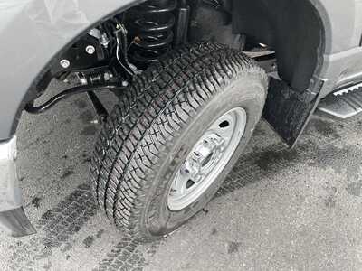 2026 Ford F350 Crew Cab, $72905.00. Photo 9