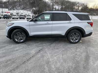 2026 Ford Explorer, $46720.00. Photo 6
