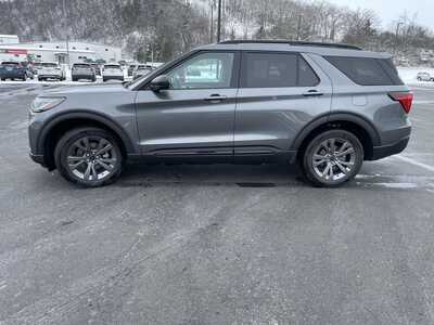 2026 Ford Explorer, $46320.00. Photo 6
