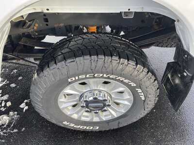 2022 Ford F350 Reg Cab, $39999.00. Photo 10