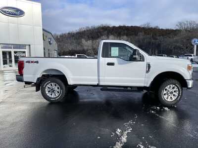 2022 Ford F350 Reg Cab, $39999.00. Photo 2