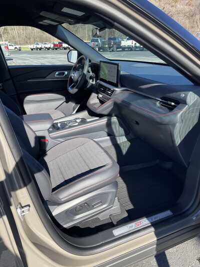 2026 Ford Explorer, $49000.00. Photo 12