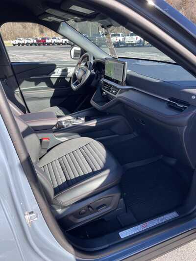 2026 Ford Explorer, $49000.00. Photo 12