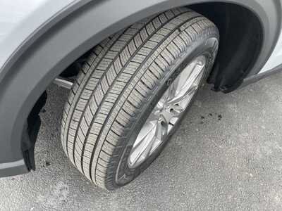 2026 Ford Explorer, $45775.00. Photo 10