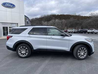 2026 Ford Explorer, $45775.00. Photo 2