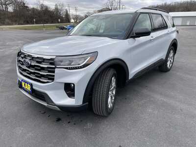 2026 Ford Explorer, $45775.00. Photo 5
