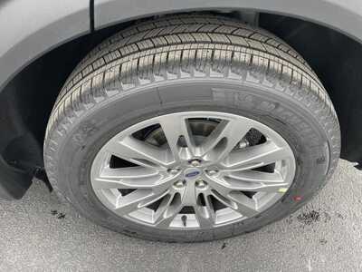 2026 Ford Explorer, $45775.00. Photo 9