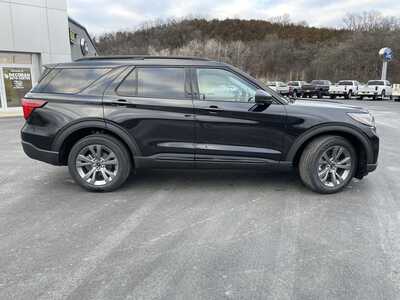 2026 Ford Explorer, $45775.00. Photo 2