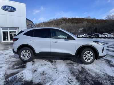 2026 Ford Escape, $31395.00. Photo 2