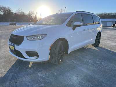 2023 Chrysler Pacifica, $0.00. Photo 5