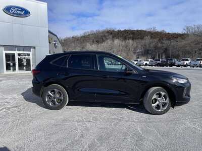 2023 Ford Escape, $15000.00. Photo 2