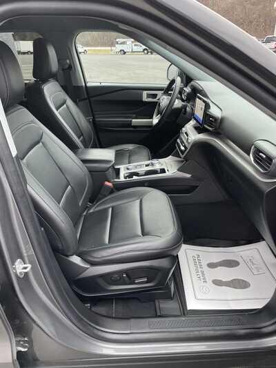 2023 Ford Explorer, $31599.00. Photo 12
