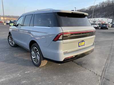 2025 Lincoln Navigator, $93000.00. Photo 7
