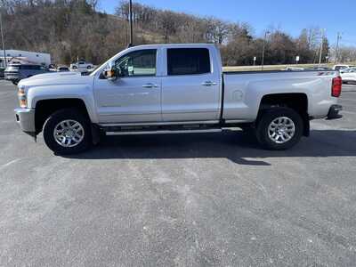 2019 Chevrolet 3500 Crew Cab, $38799.00. Photo 6