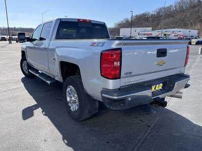 2019 Chevrolet 3500 Crew Cab, $38799.00. Photo 7