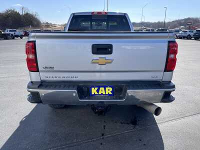 2019 Chevrolet 3500 Crew Cab, $38799.00. Photo 8