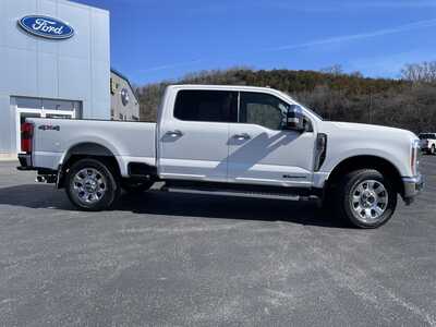 2023 Ford F350 Crew Cab, $63000.00. Photo 2