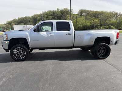 2011 Chevrolet 3500 Crew Cab, $35899.00. Photo 5