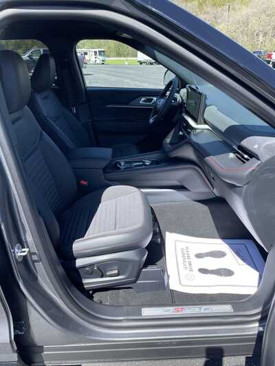 2026 Ford Explorer, $49246.00. Photo 12