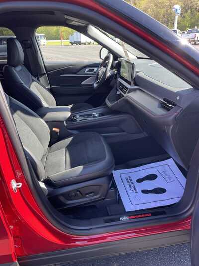 2026 Ford Explorer, $57721.00. Photo 12
