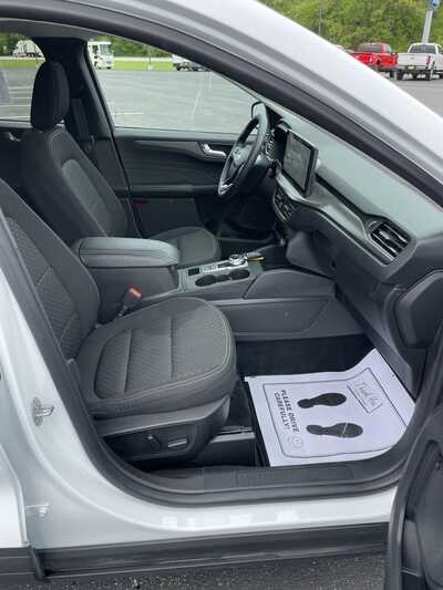 2023 Ford Escape, $27599.00. Photo 12