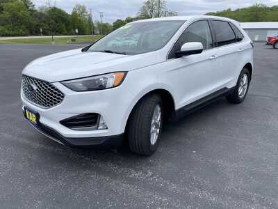 2023 Ford Edge, $31599.00. Photo 5