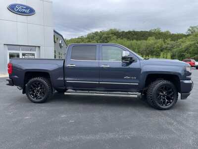 2018 Chevrolet 1500 Crew Cab, $21699.00. Photo 2