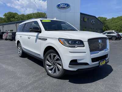 2022 Lincoln Navigator, $55799.00. Photo 3