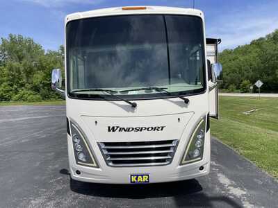2022 Thor Motor Coach, $95000.00. Photo 3