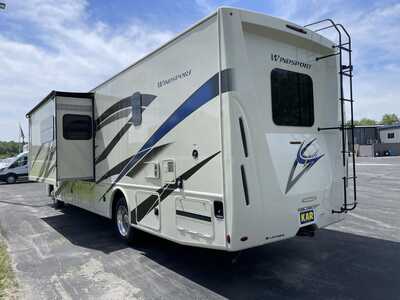 2022 Thor Motor Coach, $95000.00. Photo 6