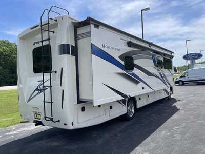 2022 Thor Motor Coach, $95000.00. Photo 8