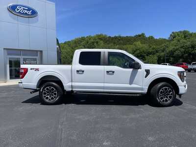 2023 Ford F150 Crew Cab, $38000.00. Photo 2