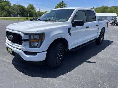 2023 Ford F150 Crew Cab, $38000.00. Photo 5