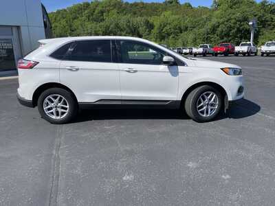 2024 Ford Edge, $30999.00. Photo 2