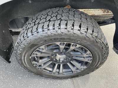 2020 Chevrolet 1500 Crew Cab, $25299.00. Photo 10