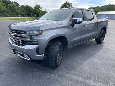 2020 Chevrolet 1500 Crew Cab, $25299.00. Photo 5