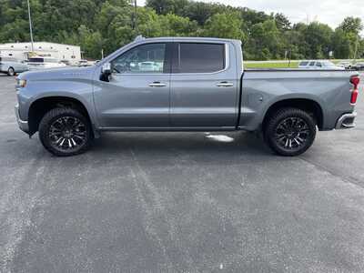2020 Chevrolet 1500 Crew Cab, $25299.00. Photo 6