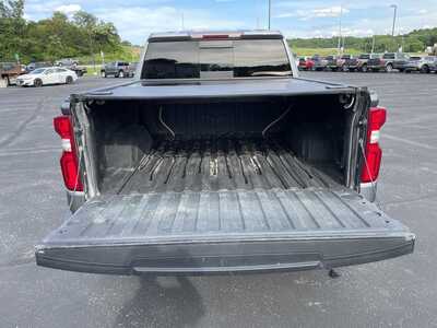 2020 Chevrolet 1500 Crew Cab, $25299.00. Photo 9