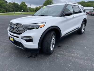 2024 Ford Explorer, $34199.00. Photo 5