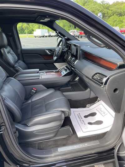 2023 Lincoln Navigator, $63899.00. Photo 11