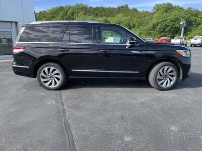 2023 Lincoln Navigator, $63899.00. Photo 2