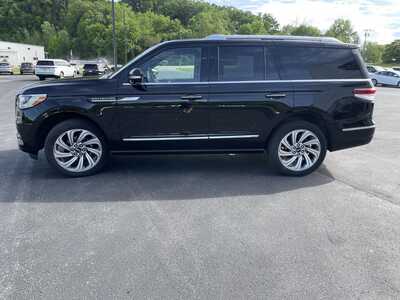 2023 Lincoln Navigator, $63899.00. Photo 6
