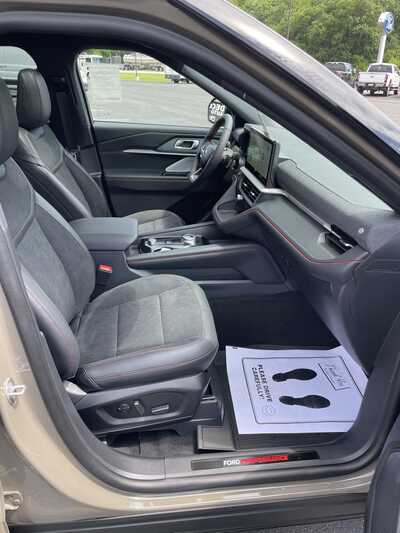 2026 Ford Explorer, $60675.00. Photo 12