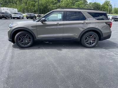 2026 Ford Explorer, $60675.00. Photo 6