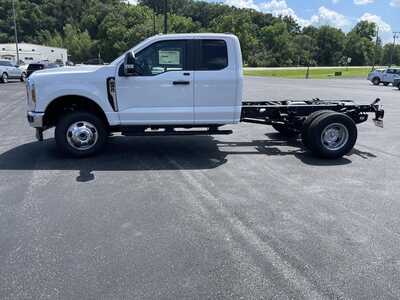 2026 Ford F350 Ext Cab, $61895.00. Photo 6