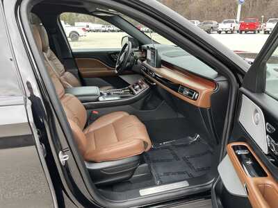 2023 Lincoln Aviator, $49000.00. Photo 9