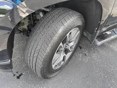 2021 Chevrolet 1500 Crew Cab, $25000.00. Photo 12