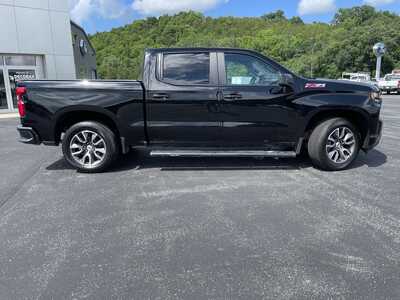 2021 Chevrolet 1500 Crew Cab, $25000.00. Photo 2