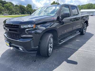 2021 Chevrolet 1500 Crew Cab, $25000.00. Photo 5
